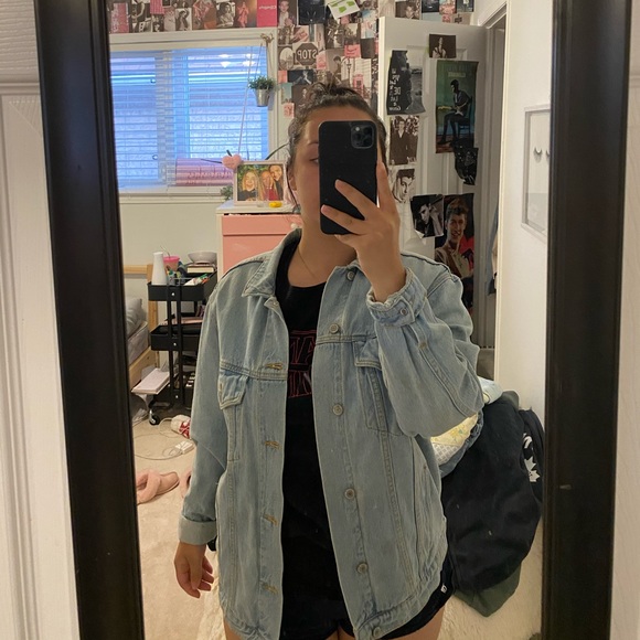 Brandy Melville Oversized Jean jacket - Picture 2 of 4